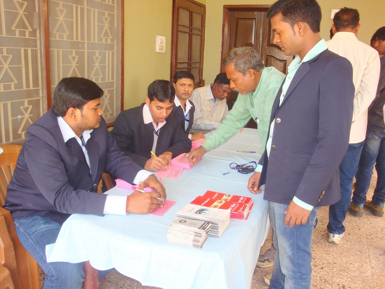 Dr. Bharti Kashyap: Mega Eye Donation Campaign at Silli 04-12-2013